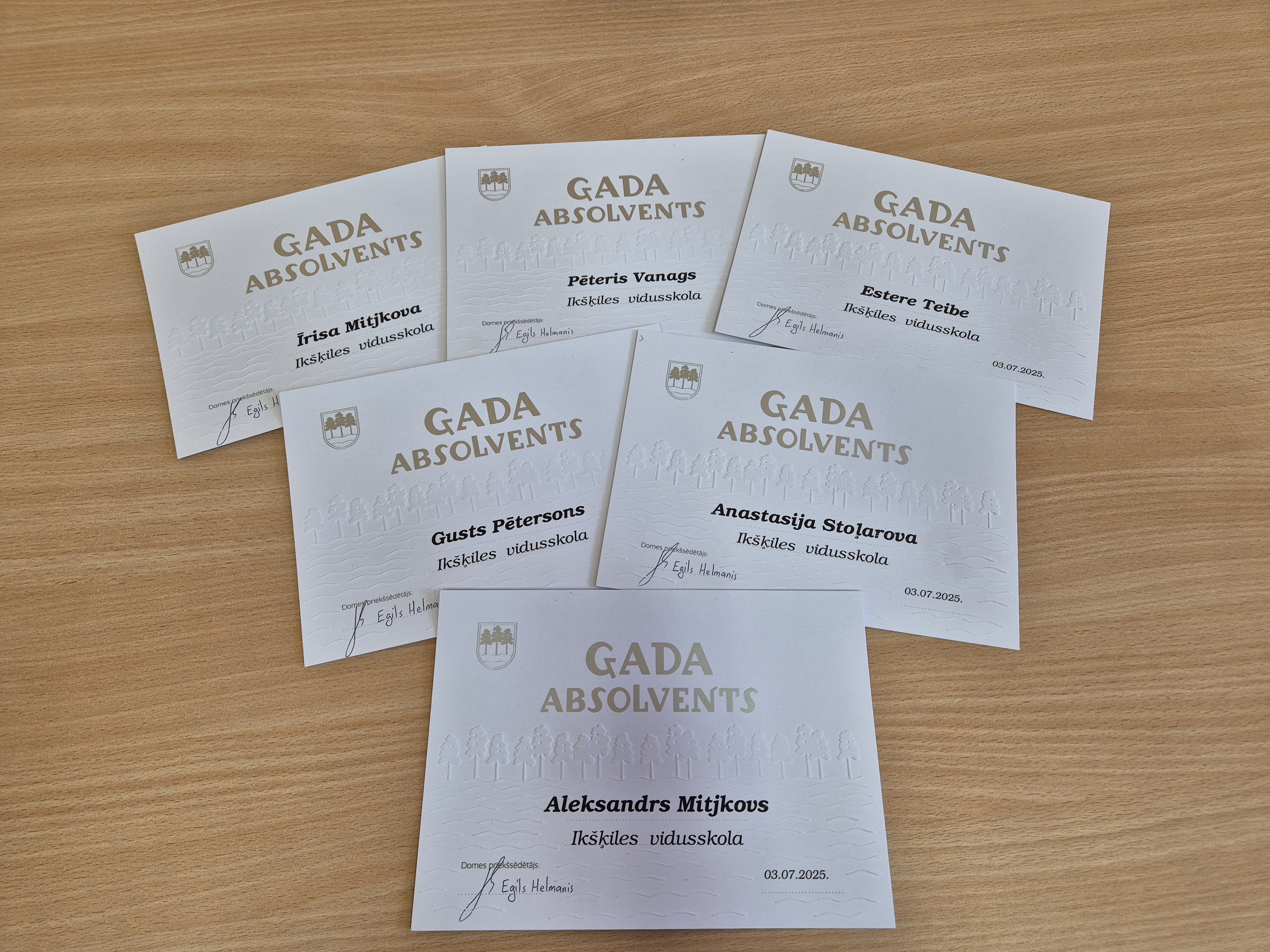 Gada absolventi